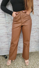 Cargar imagen en el visor de la galería, Camel Leather Pants
